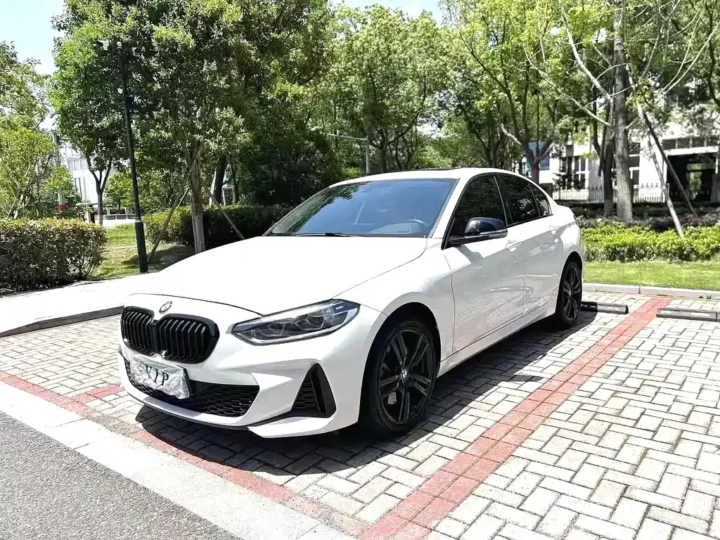 BMW 1 Series — фото 1