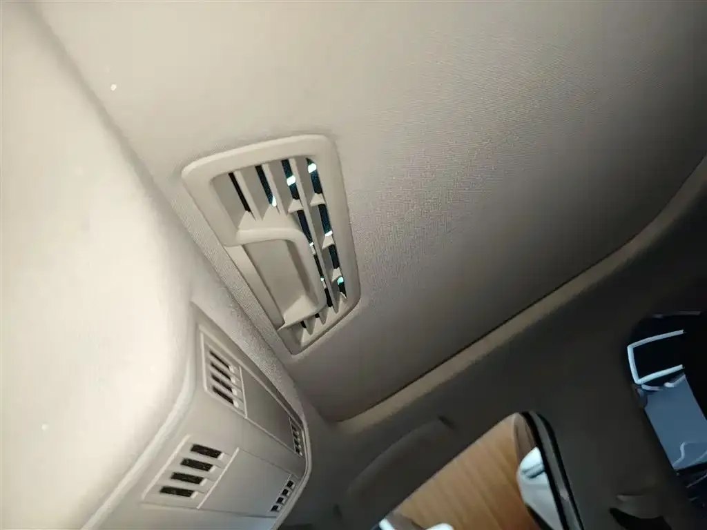 Volkswagen Bora 2021 из CN, фото 2