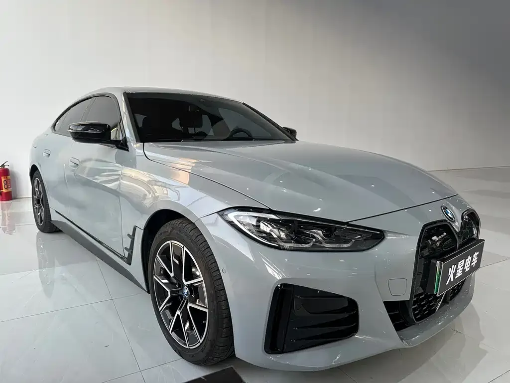 BMW i4 2024 из CN, фото 4