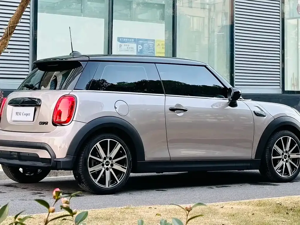 MINI Cooper (3-door) 2021 из CN, фото 2