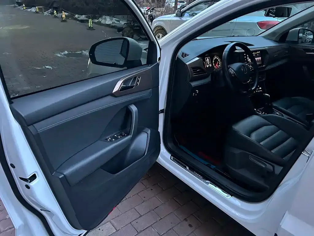 Volkswagen Tharu 2021 из CN, фото 8