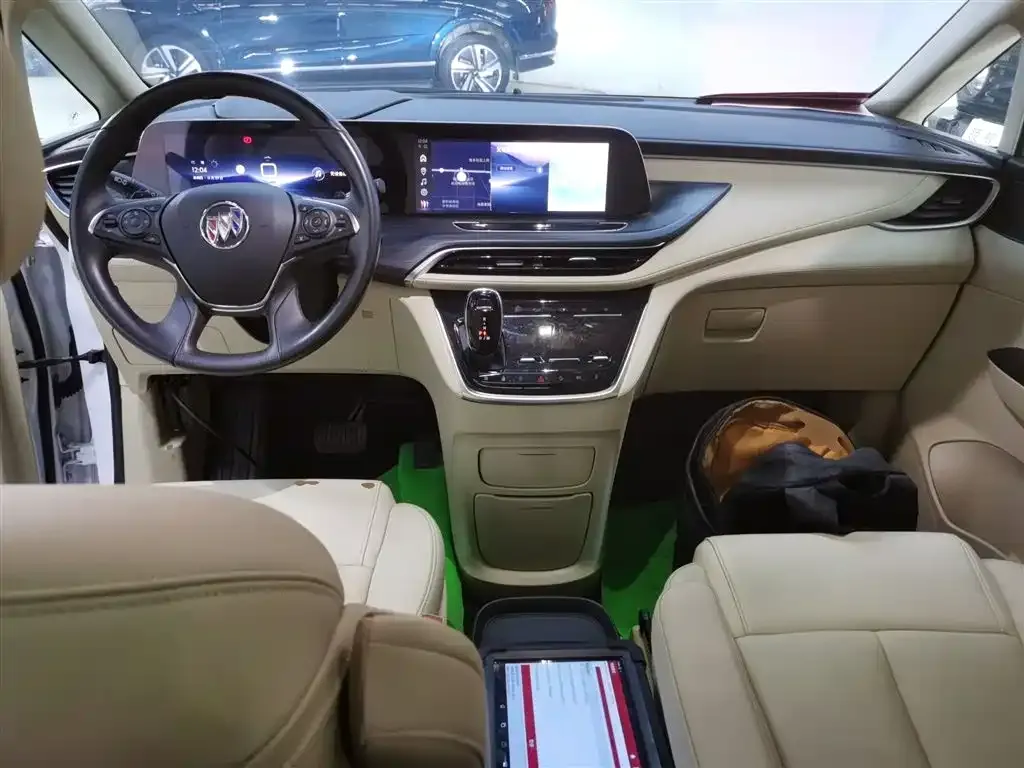 Buick GL8 2023 из CN, фото 9