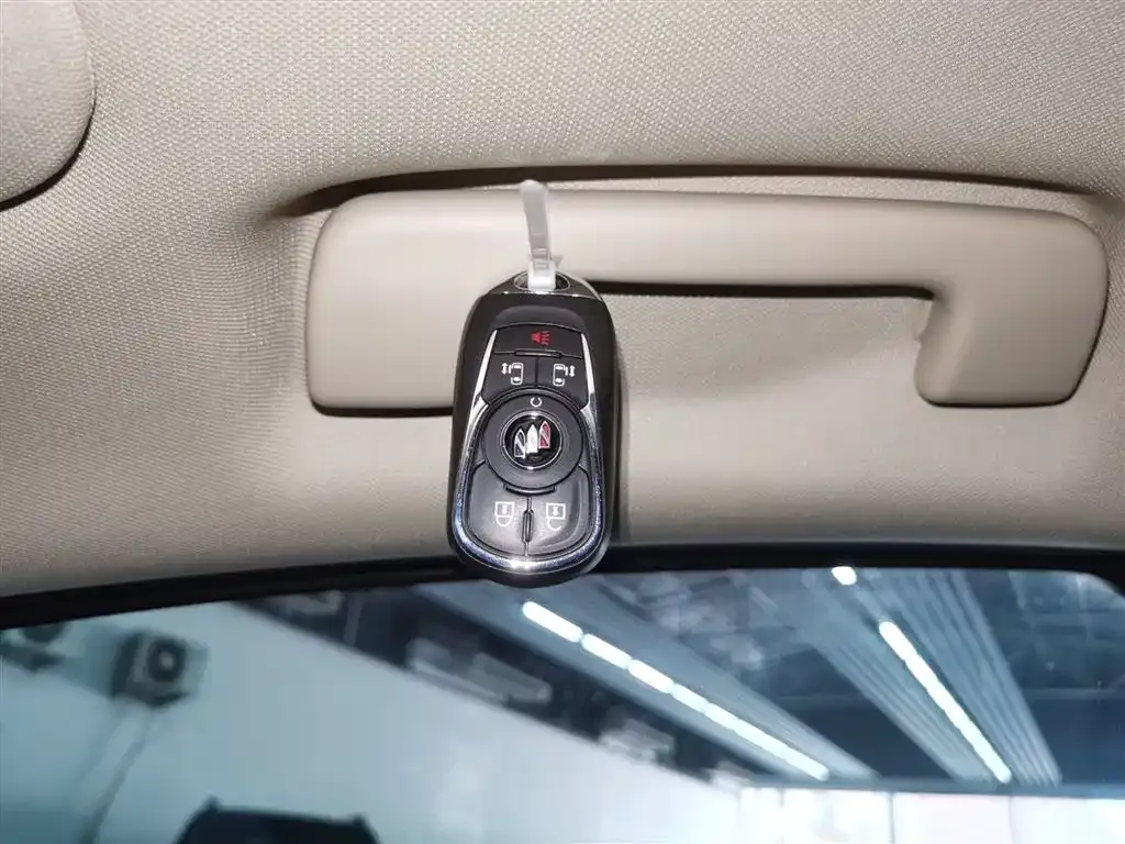 Buick GL8 2023 из CN, фото 6