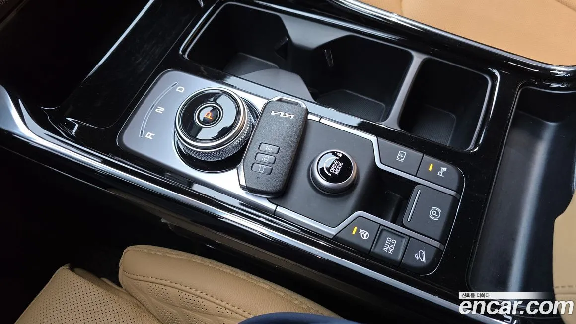 Kia Sorento — фото 10