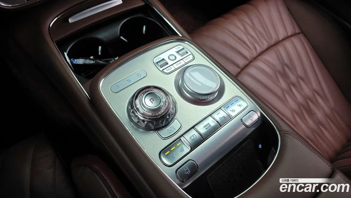 Genesis G90 — фото 10