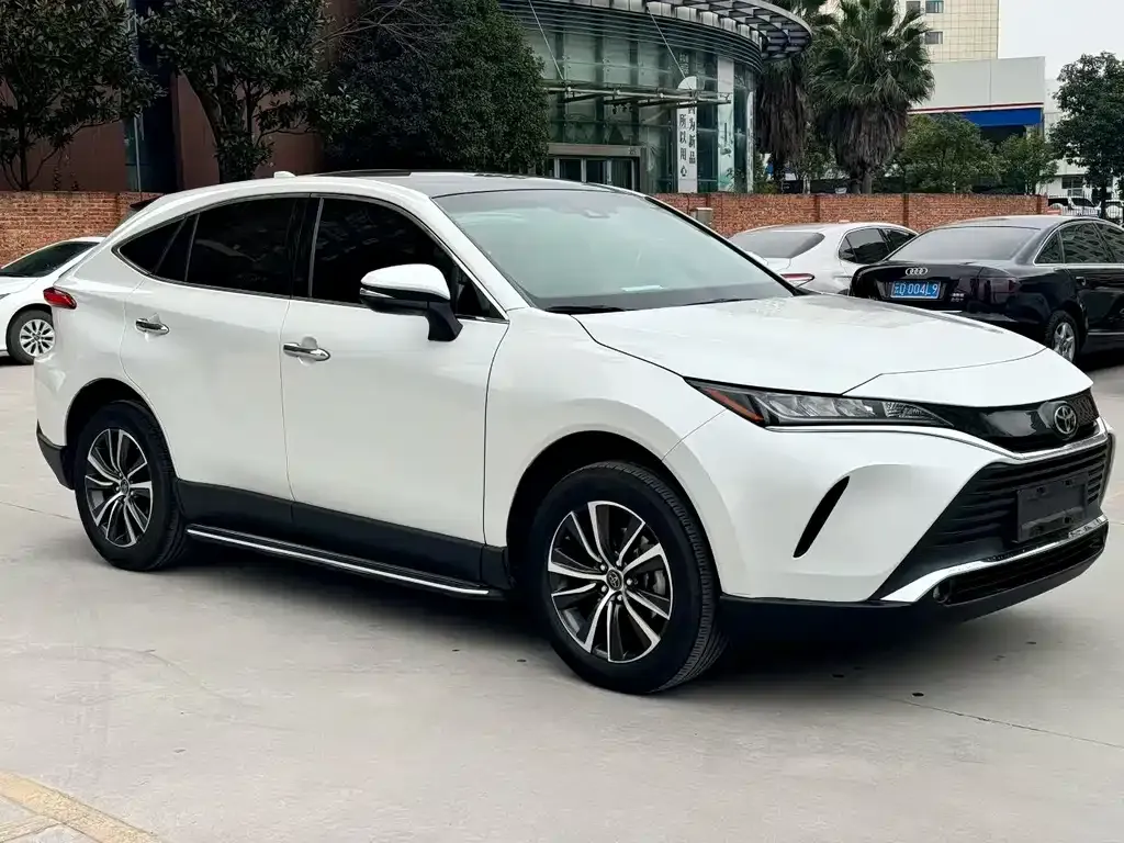 Toyota Harrier 2022 из CN, фото 2