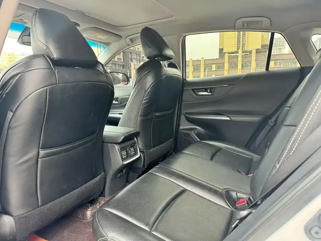 Toyota Harrier 2022 из CN, фото 5