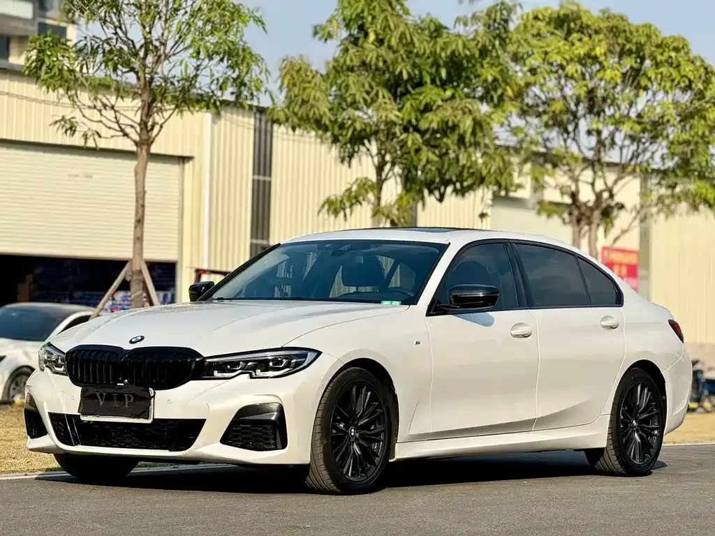 BMW 3 Series 2021 из CN, фото 1