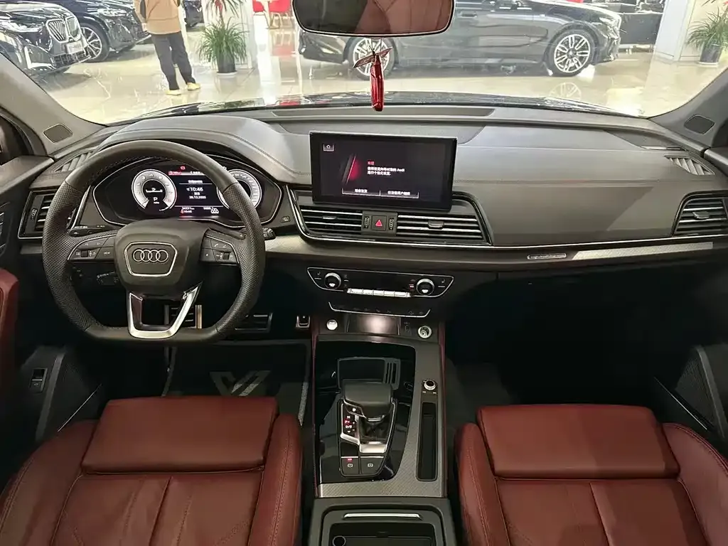 Audi Q5L 2023 из CN, фото 3