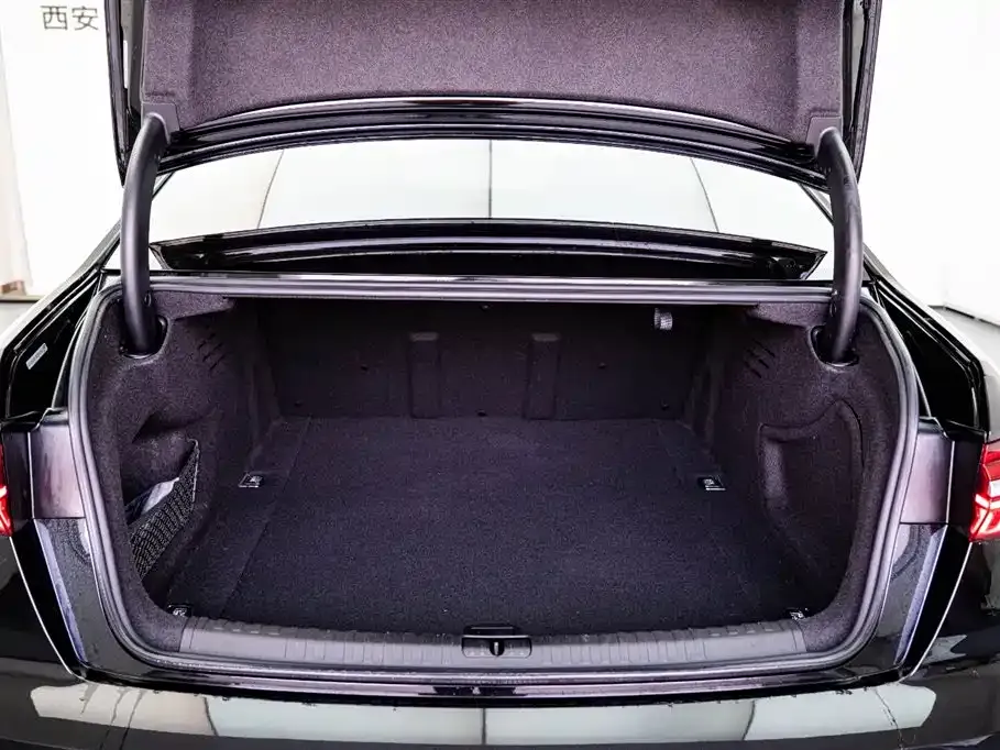 Audi A6L 2022 из CN, фото 3