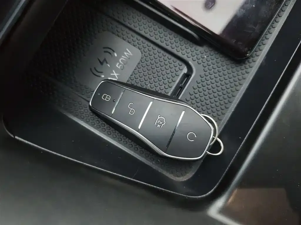 BYD Seal 05 DM-i — фото 2