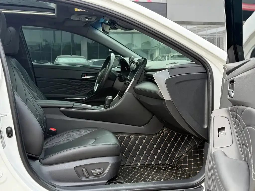 Toyota Avalon 2024 из CN, фото 3