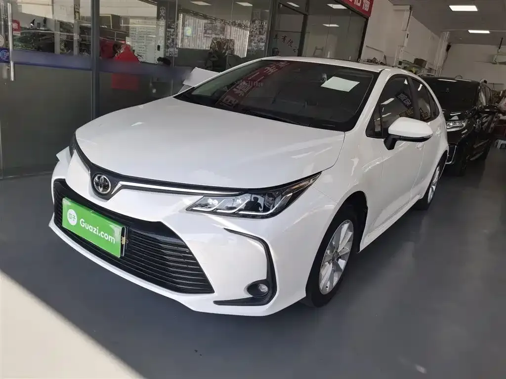 Toyota Corolla 2023 из CN, фото 2