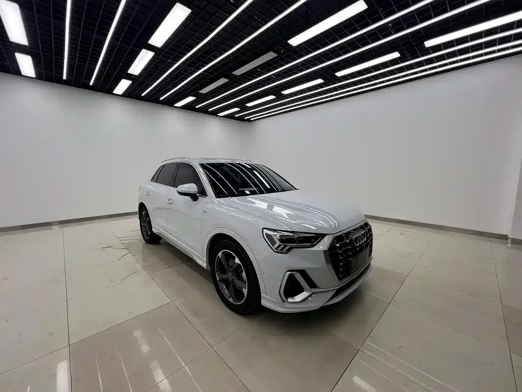 Audi Q3 2023 из CN, фото 8