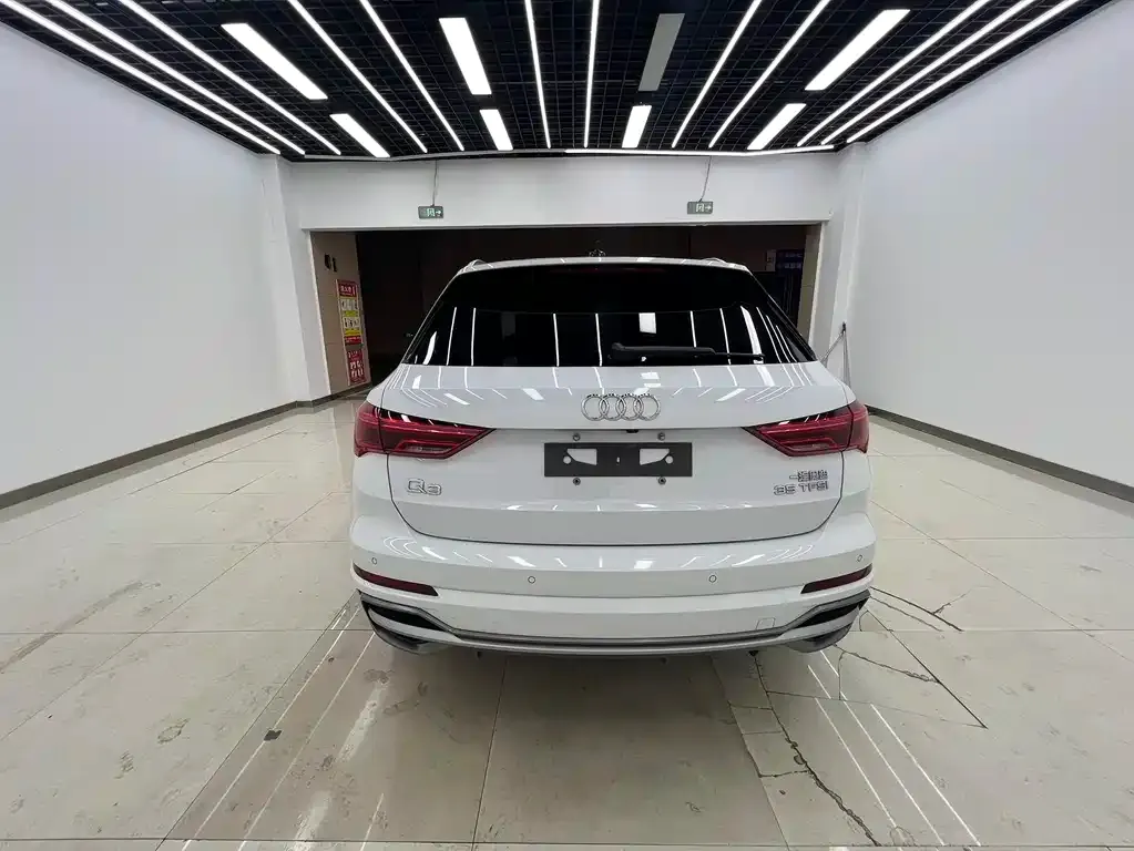 Audi Q3 2023 из CN, фото 2