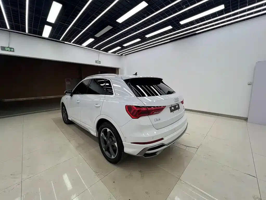Audi Q3 2023 из CN, фото 7