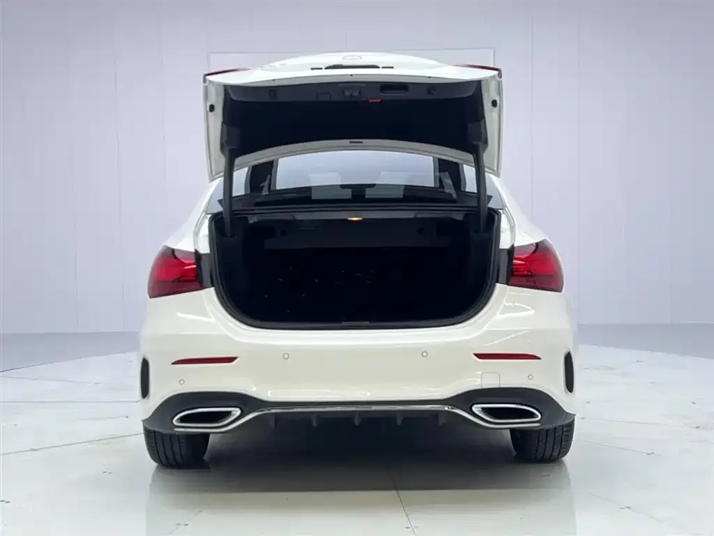 Mercedes-Benz A-Class 2024 из CN, фото 2