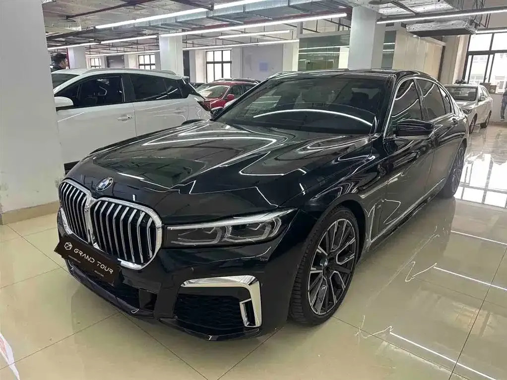 BMW 7 Series 2022 из CN, фото 1