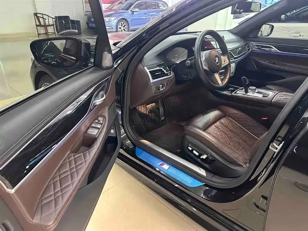 BMW 7 Series 2022 из CN, фото 3