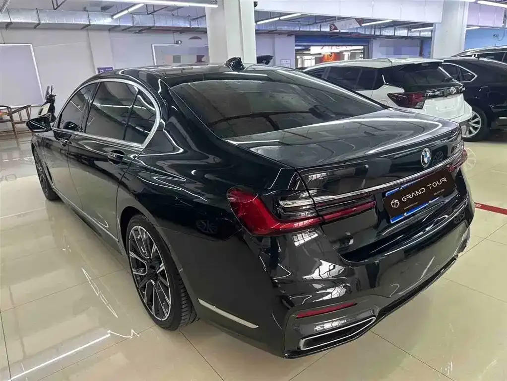 BMW 7 Series 2022 из CN, фото 2