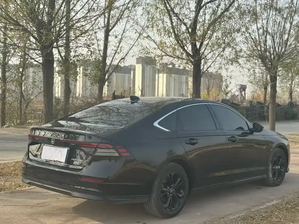 Honda Accord — фото 6