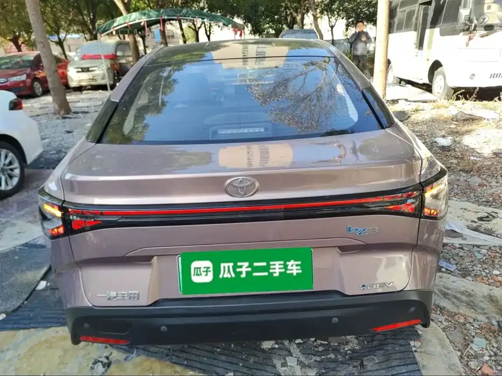 Toyota bZ3 2023 из CN, фото 9