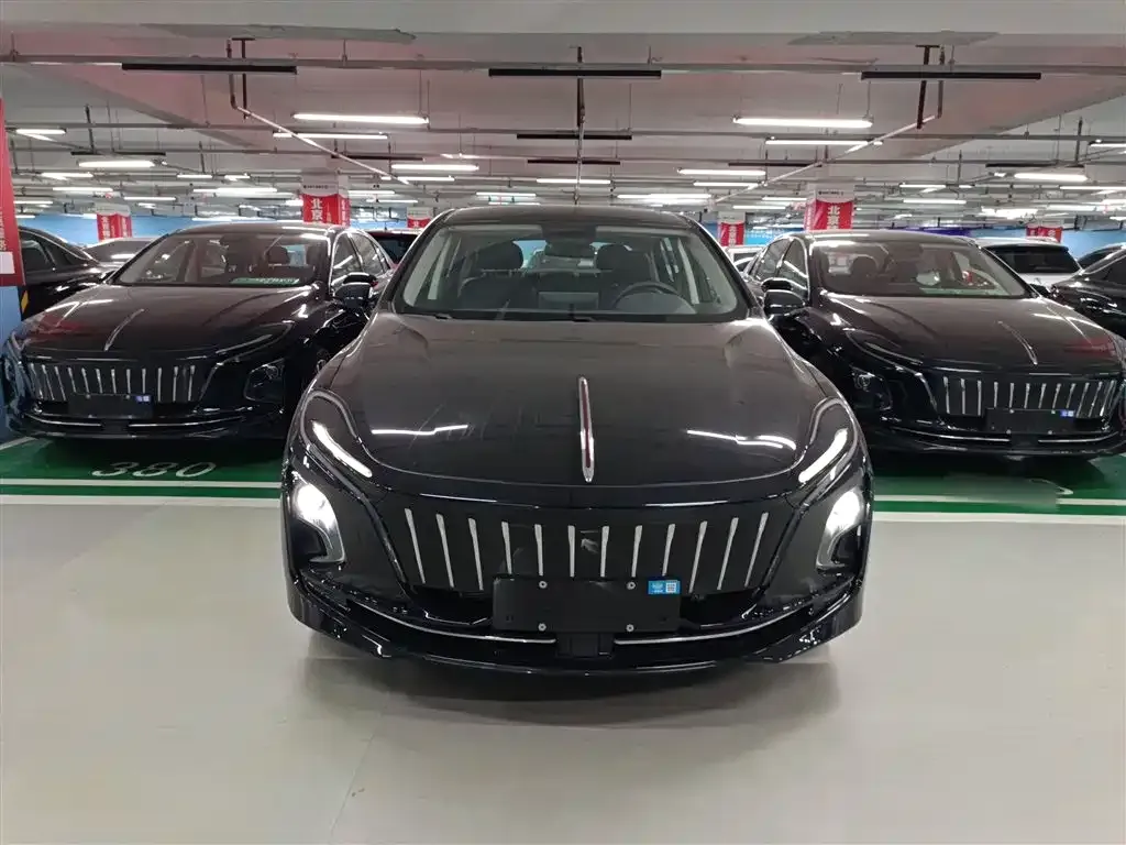 Hongqi E-QM5 2024 из CN, фото 3