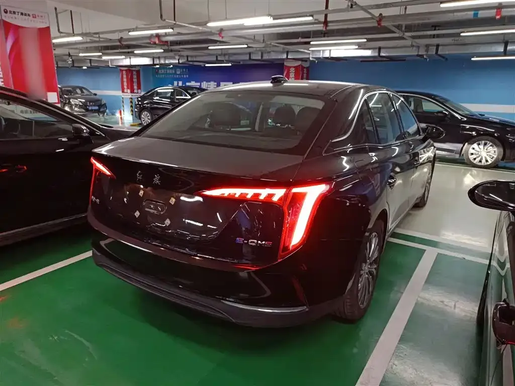 Hongqi E-QM5 2024 из CN, фото 7