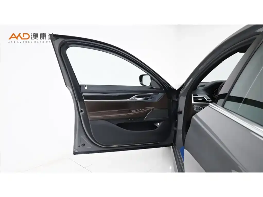 BMW 7 Series 2021 из CN, фото 2