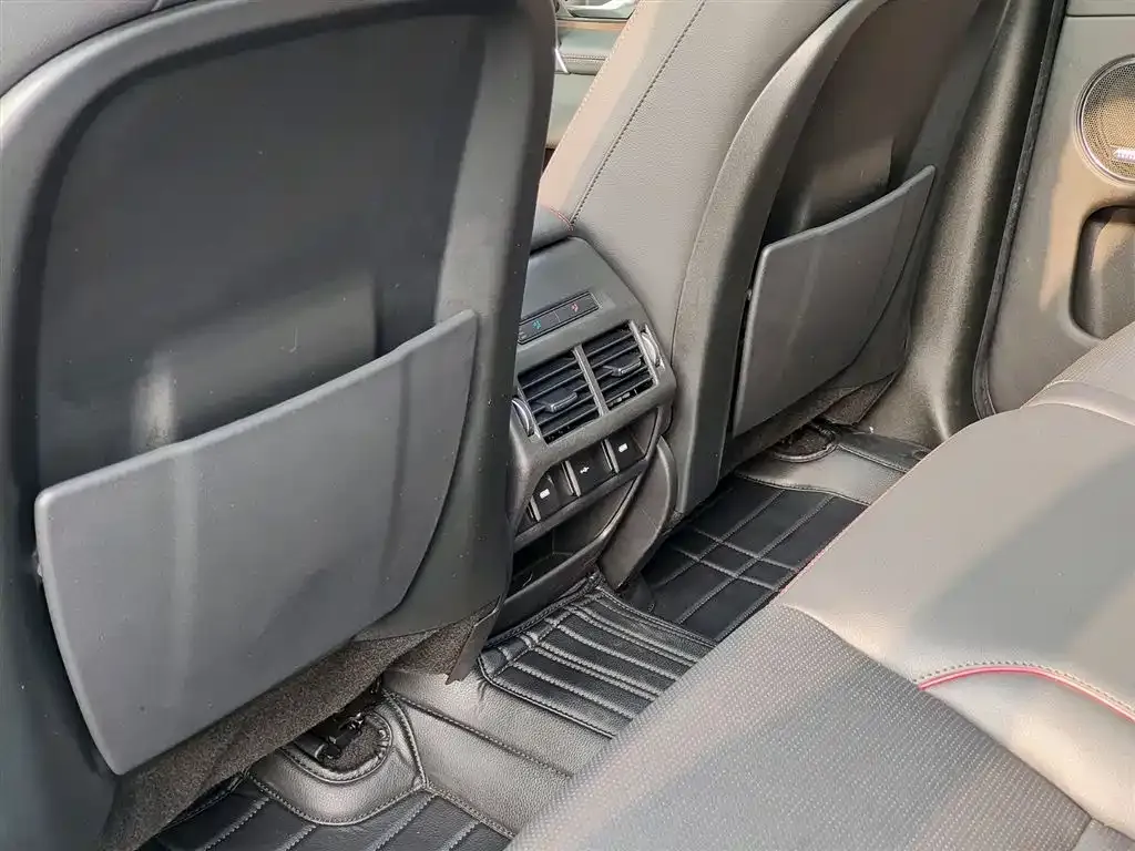 Land Rover Discovery Sport 2023 из CN, фото 2