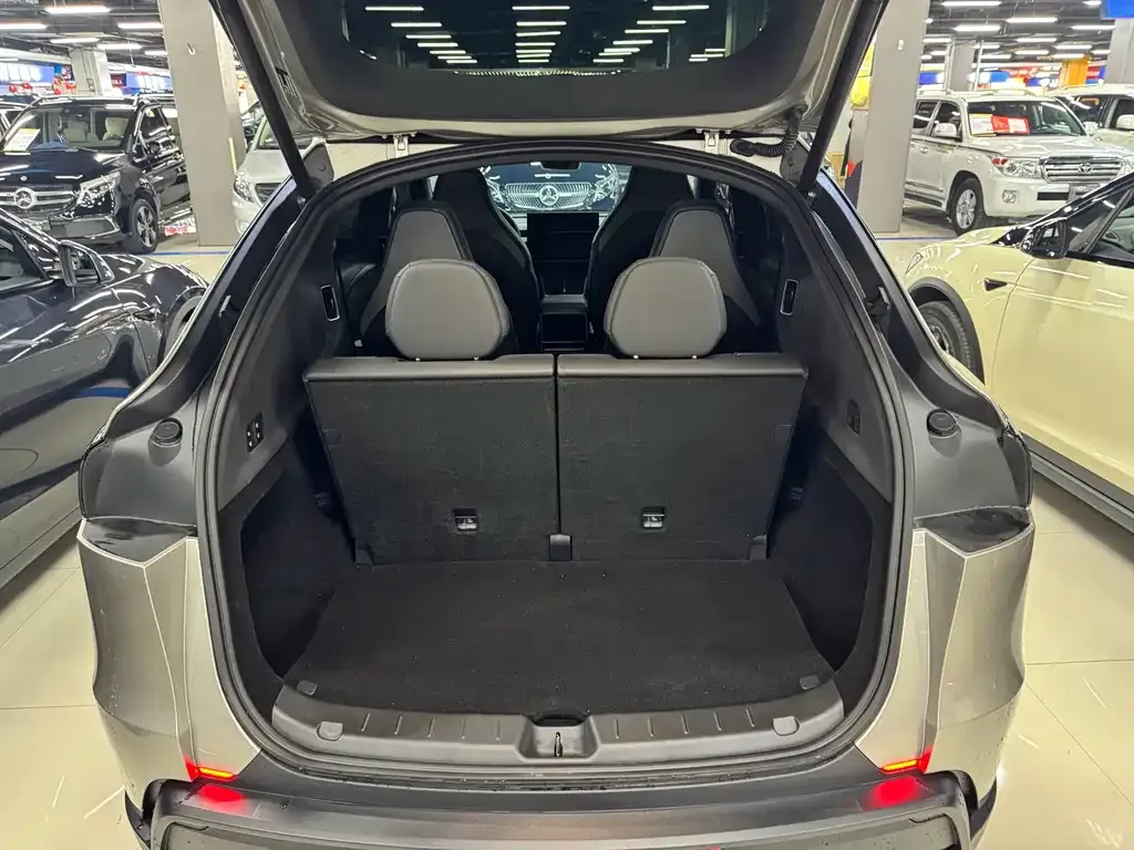 Tesla Model Y L 2025 из CN, фото 5