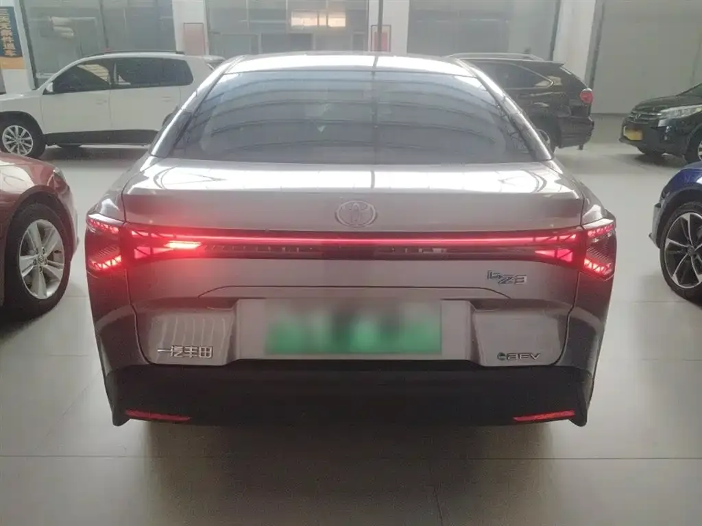 Toyota bZ3 2024 из CN, фото 6