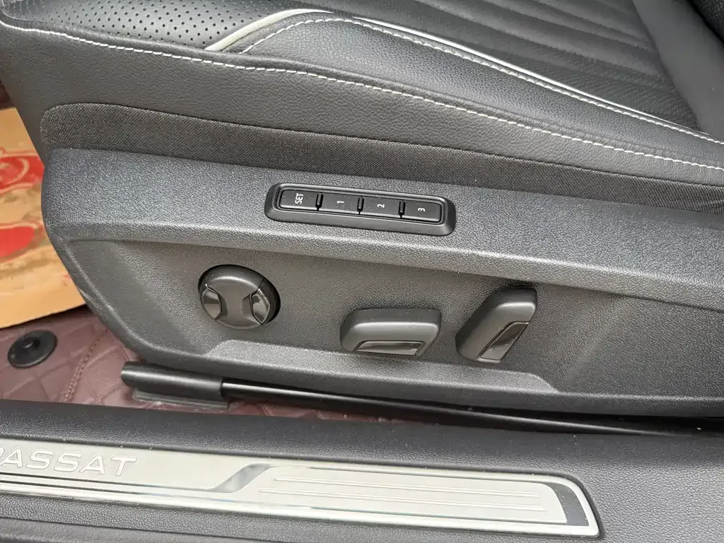 Volkswagen Passat 2024 из CN, фото 10