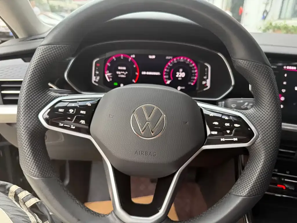 Volkswagen Passat 2024 из CN, фото 6