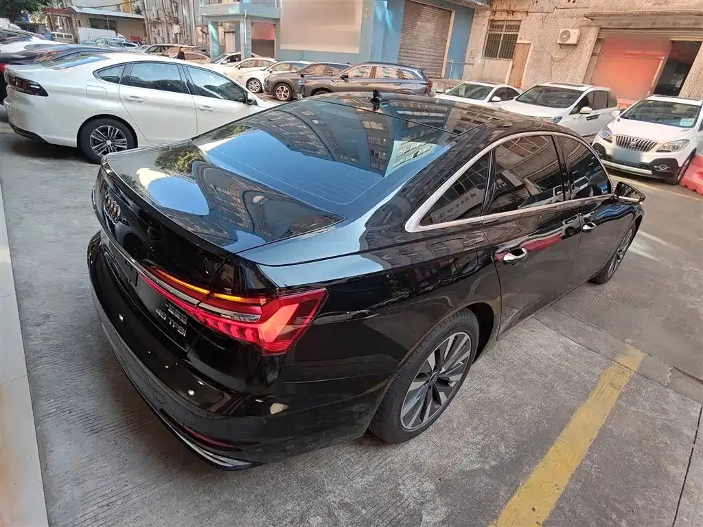 Audi A6L 2023 из CN, фото 5