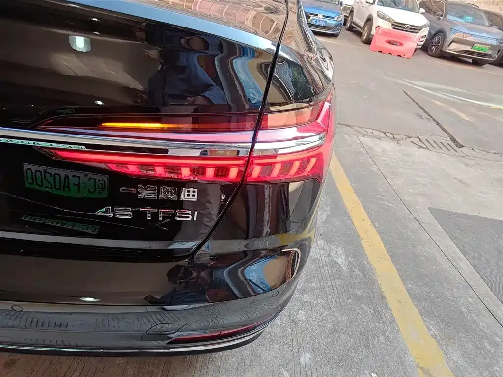 Audi A6L 2023 из CN, фото 7