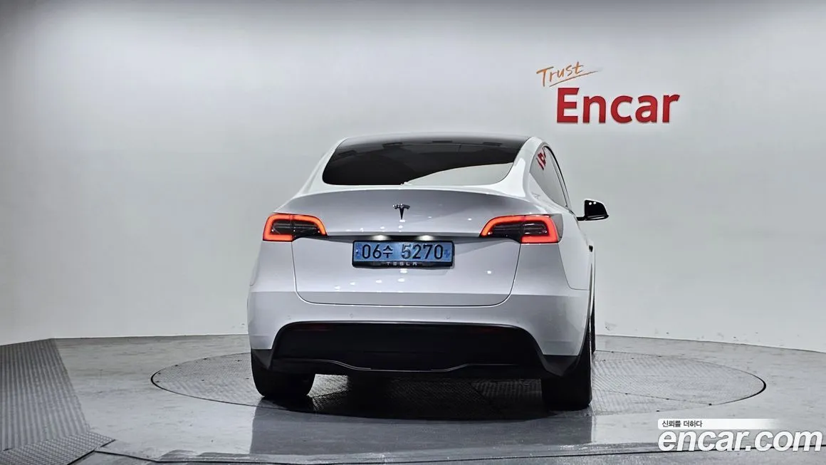 Tesla Model Y 2021 из KR, фото 2