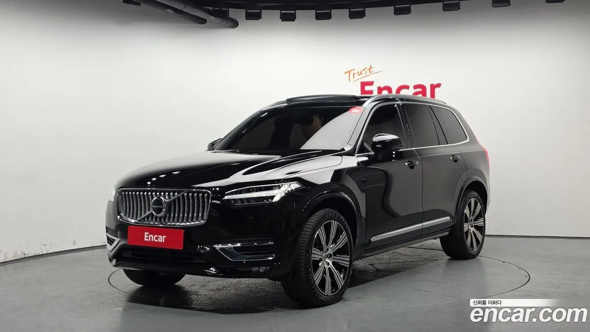 Volvo XC90 — фото 1