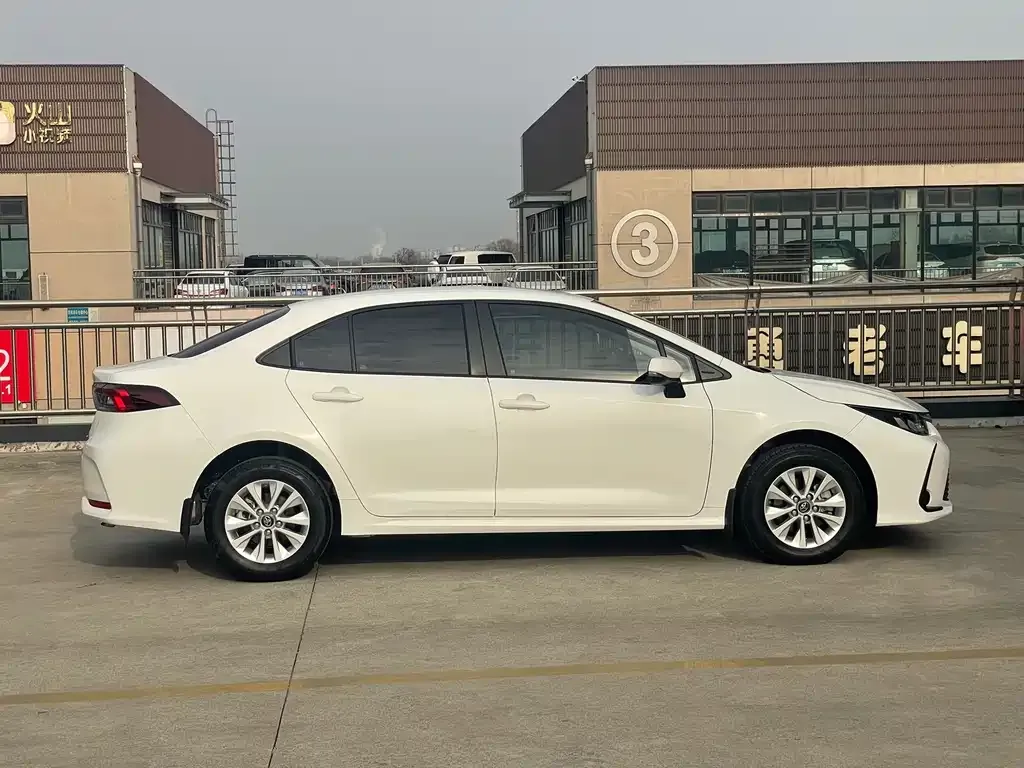 Toyota Corolla 2022 из CN, фото 4