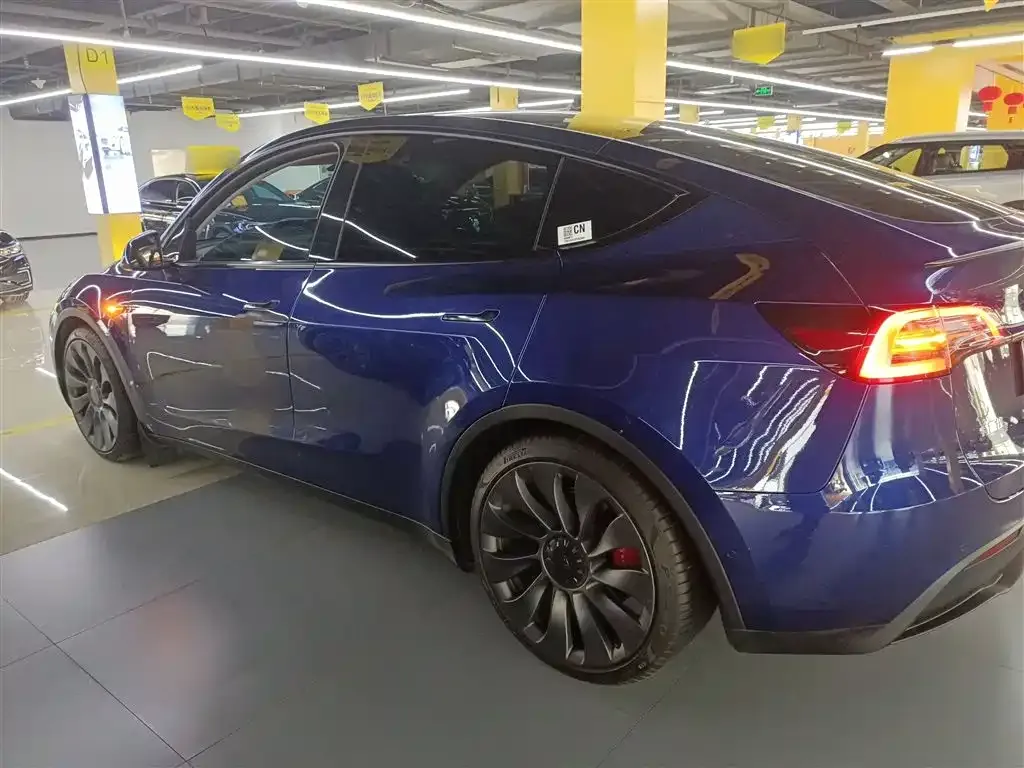 Tesla Model Y 2023 из CN, фото 8