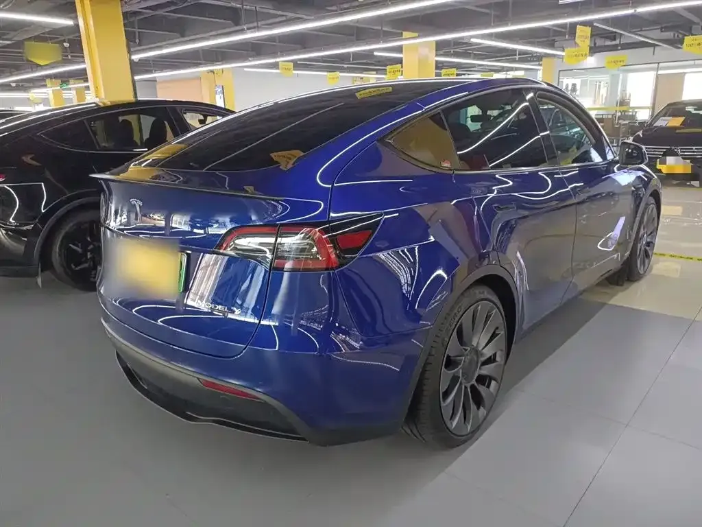 Tesla Model Y 2023 из CN, фото 3