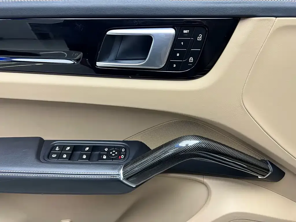 Porsche Cayenne Hybrid 2022 из CN, фото 10