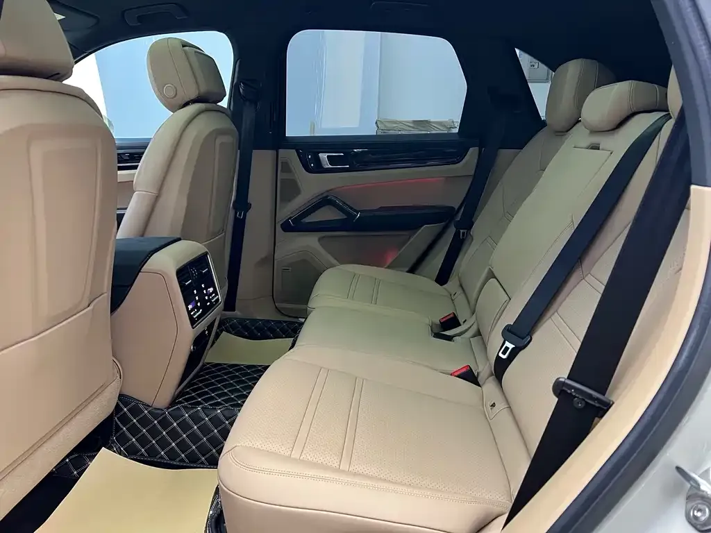 Porsche Cayenne Hybrid 2022 из CN, фото 2