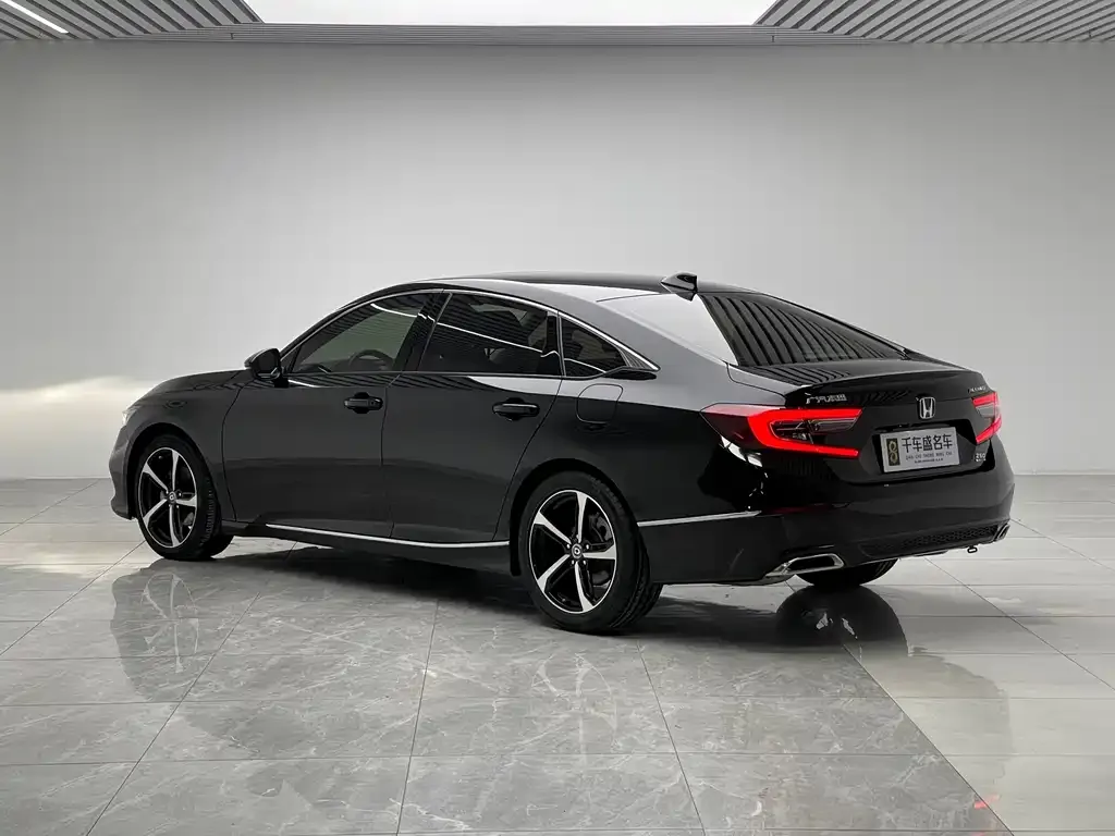 Honda Accord 2023 из CN, фото 8