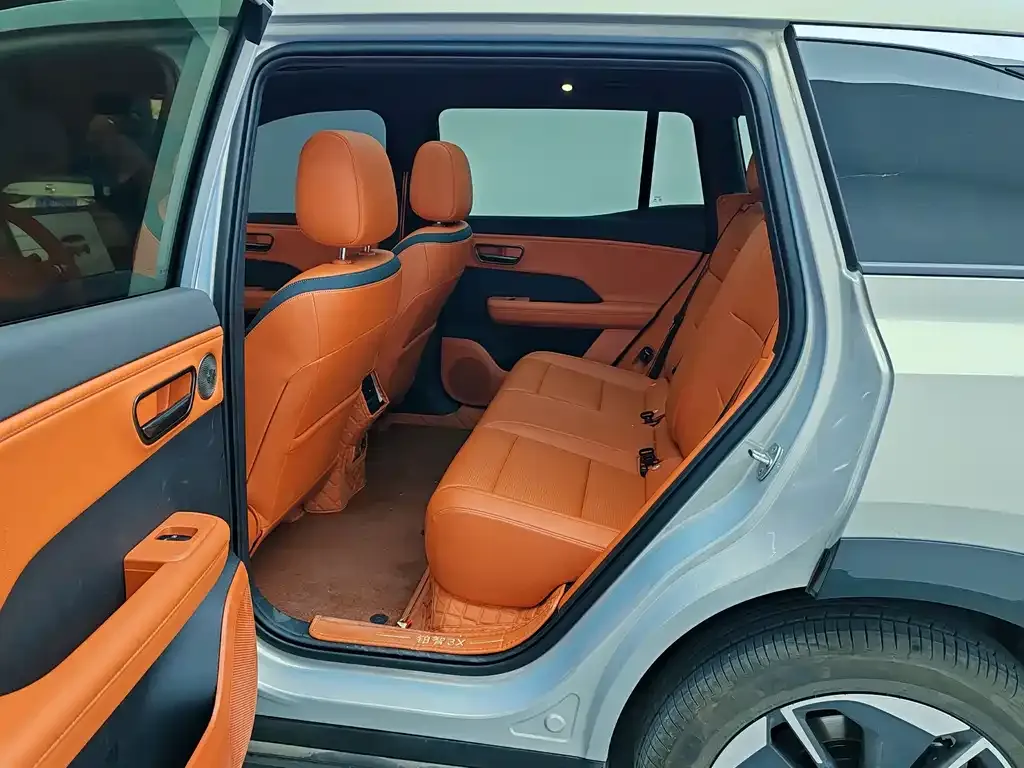 Toyota Platinum 3X 2025 из CN, фото 7