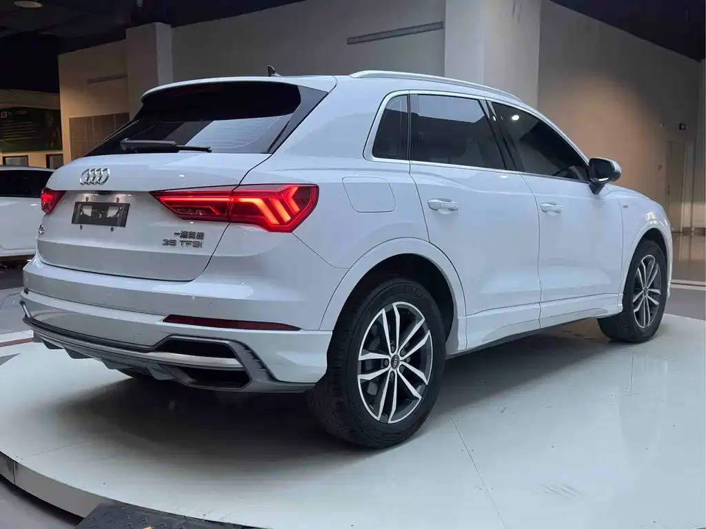 Audi Q3 2023 из CN, фото 7