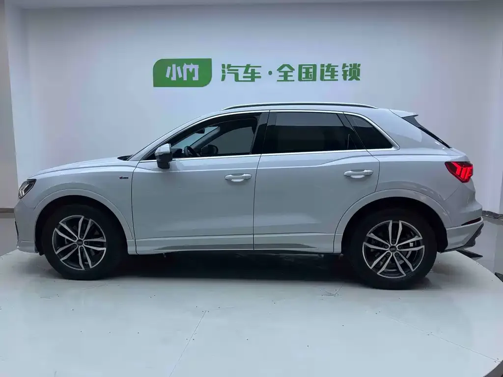 Audi Q3 2023 из CN, фото 5