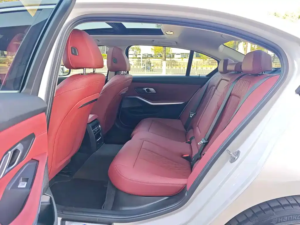 BMW 3 Series 2024 из CN, фото 7