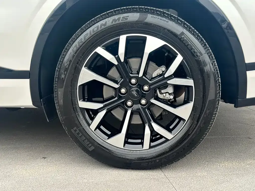 Ford Edge 2025 из CN, фото 10