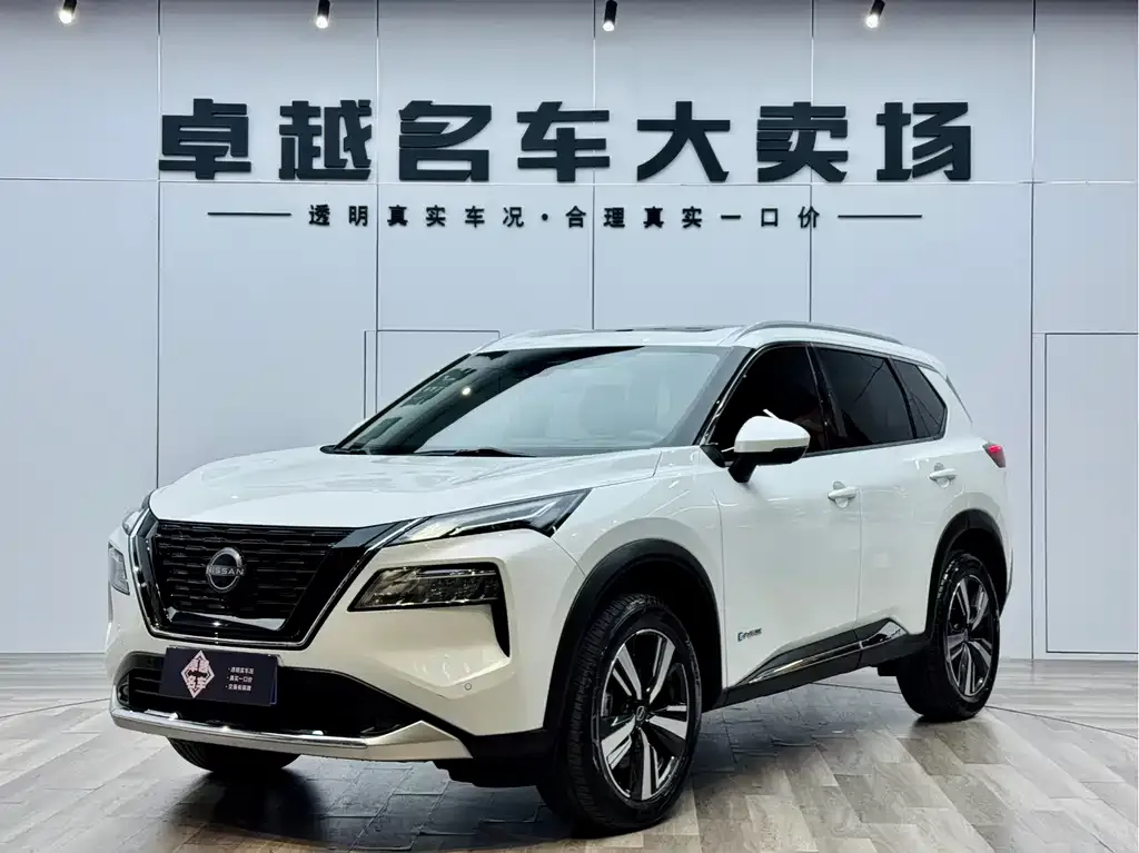 Nissan X-Trail 2023 из CN, фото 1